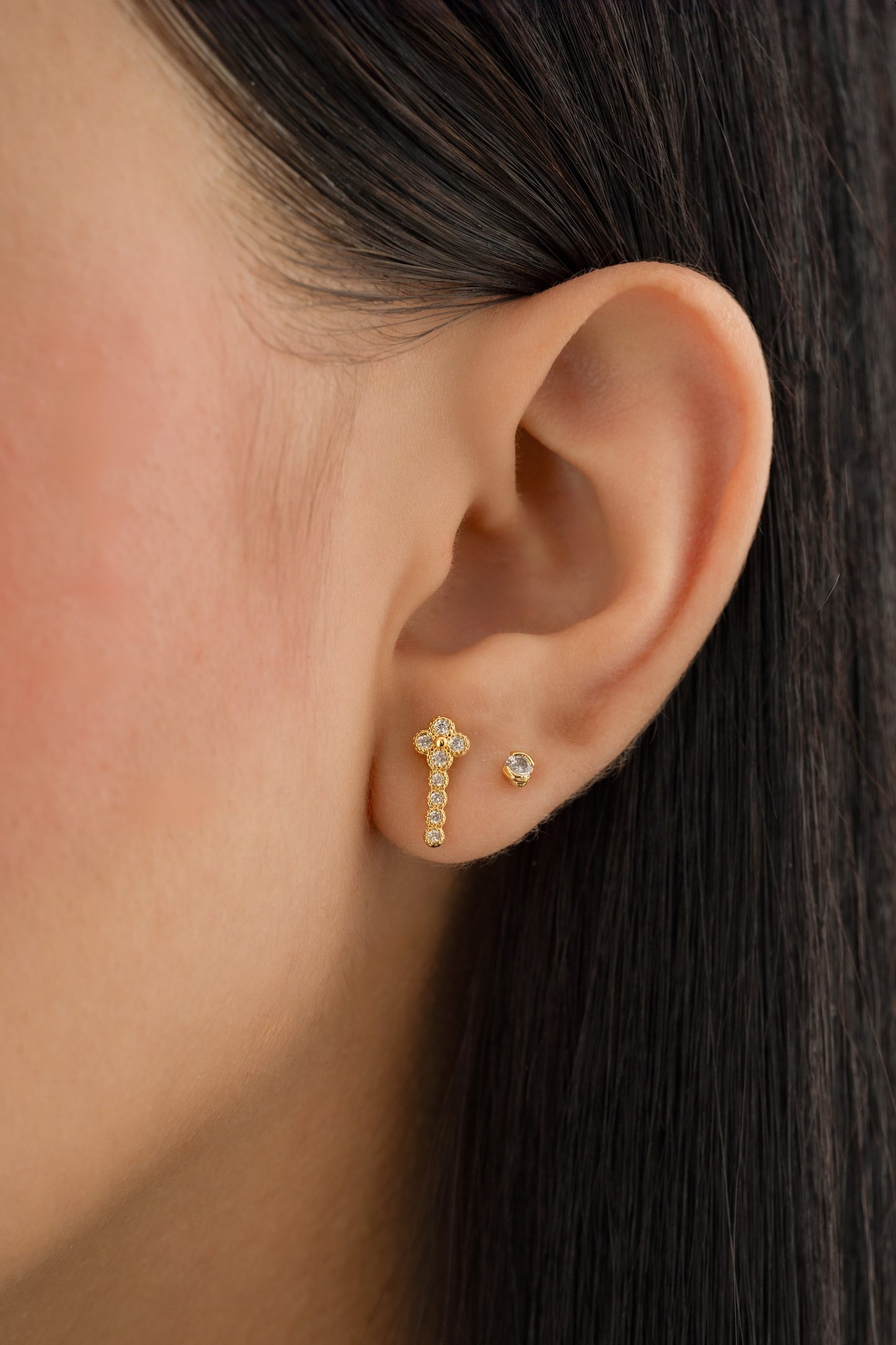Round Zirconia 2mm Earrings