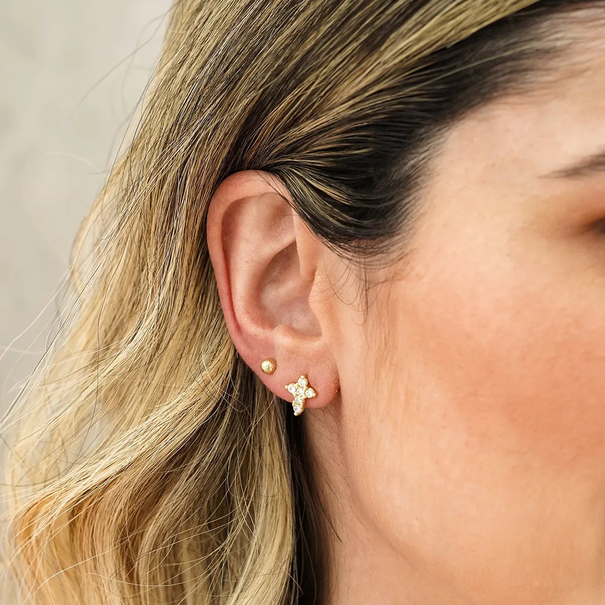 Cross 6 Zirconia Earrings
