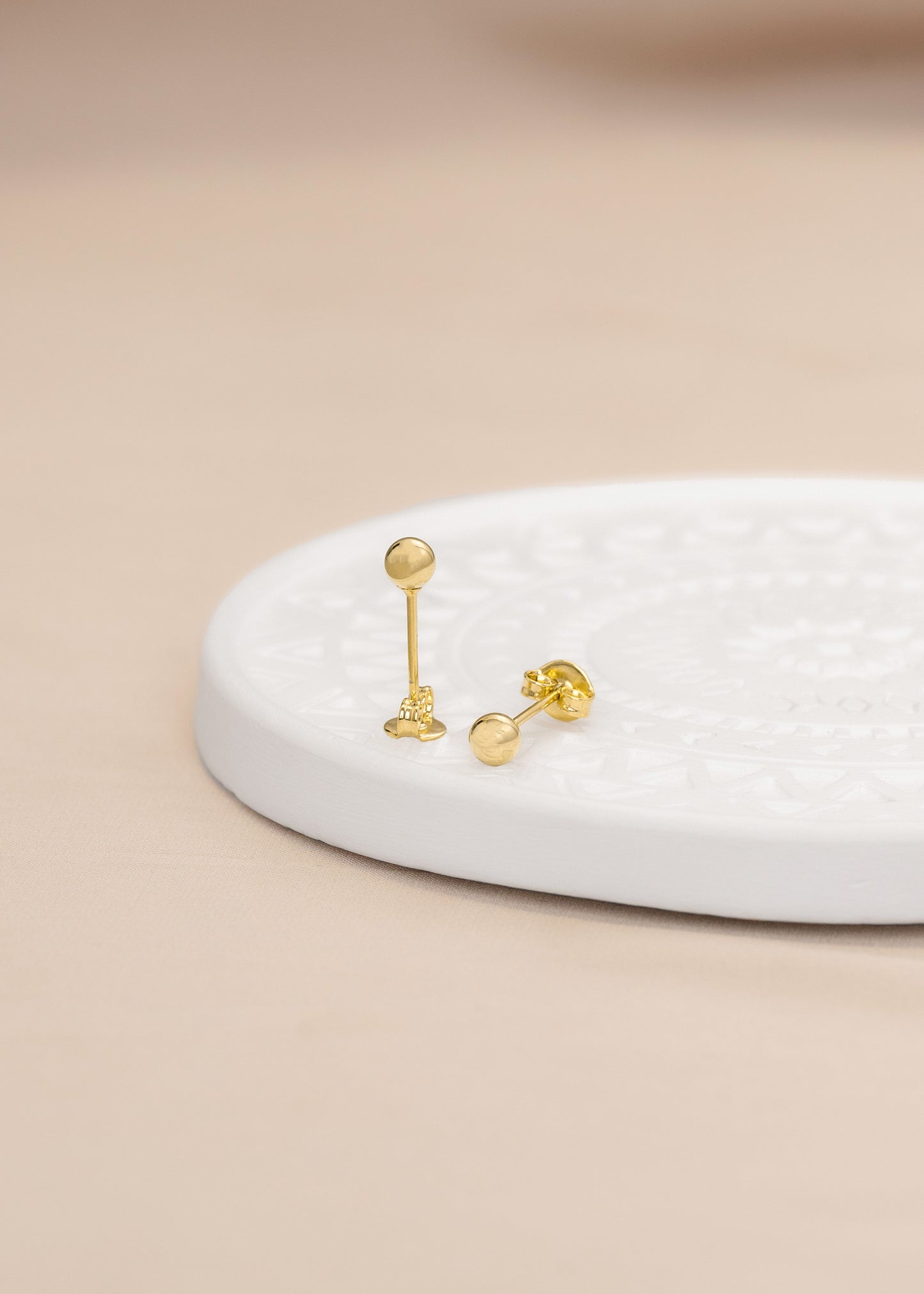 Ball Earrings 4mm