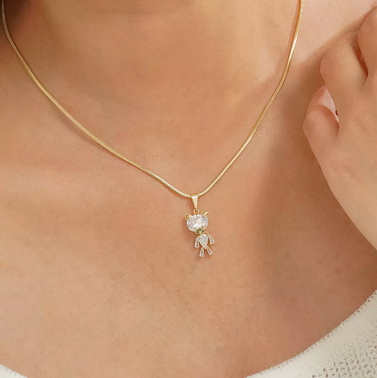 Zirconia Bear Pendant
