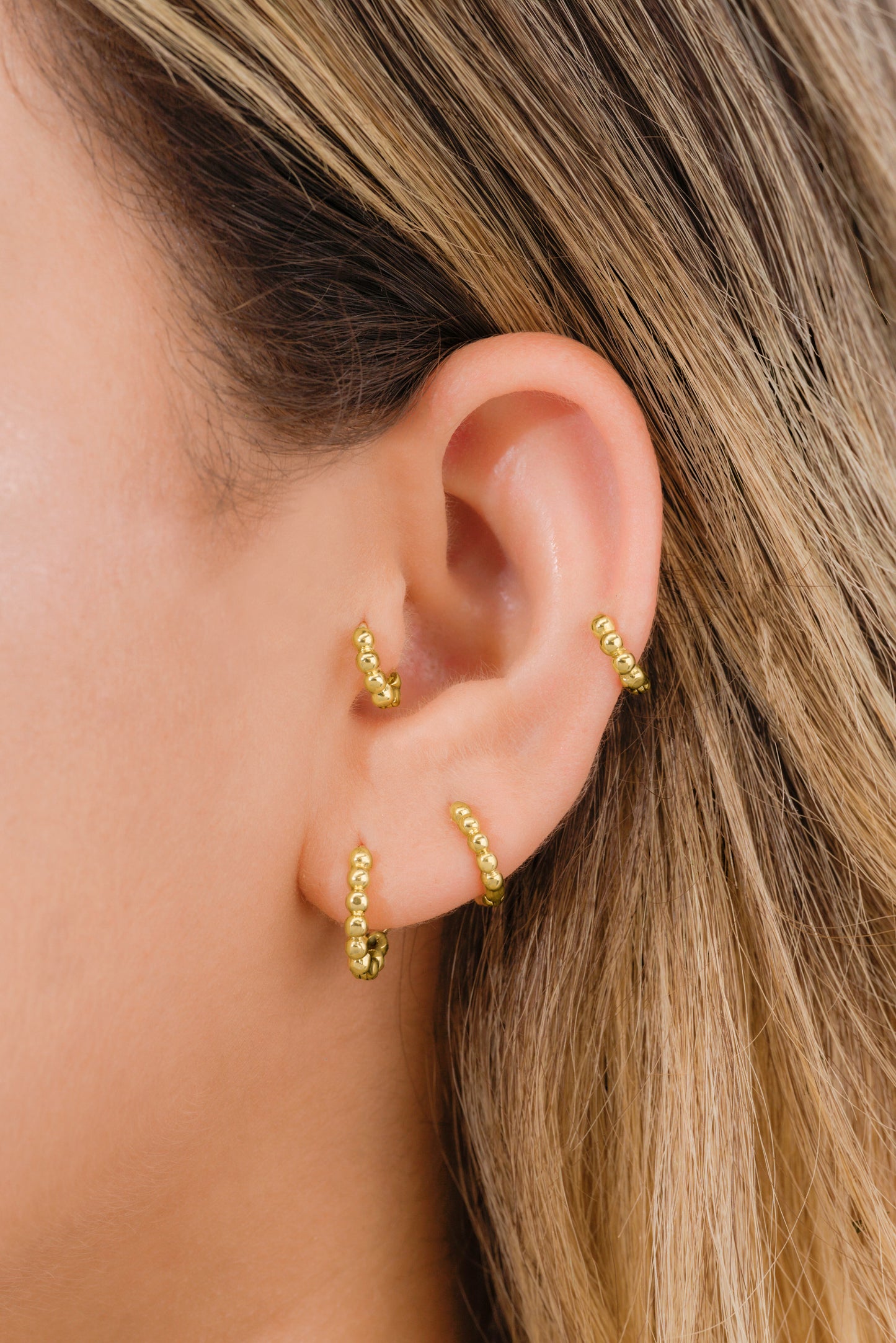 Esfera Hoop Earrings