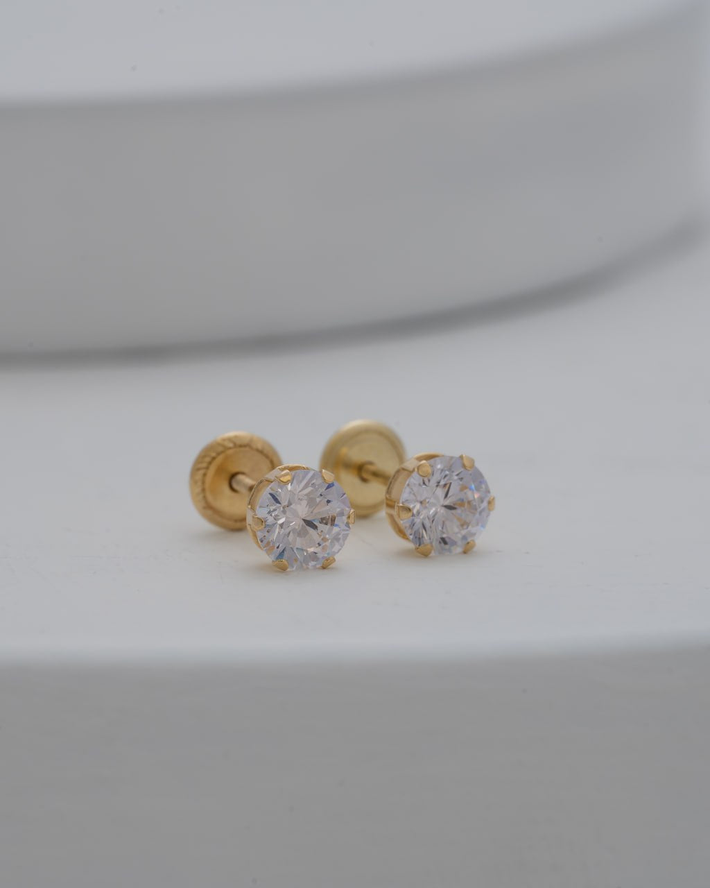 Solitaire Stud Earring 4mm